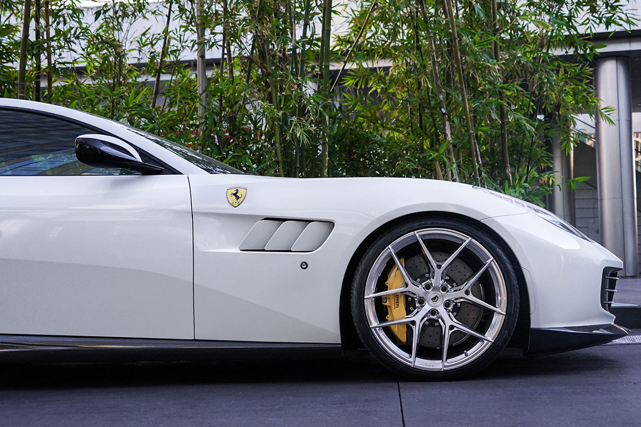 페라리 GTC4 루쏘 - Ferrari GTC4 Lusso