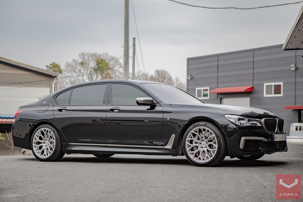 BMW M760Li - 20인치