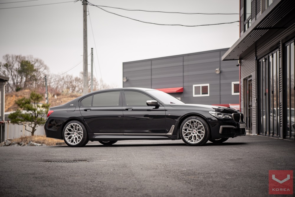 BMW M760Li - 20인치