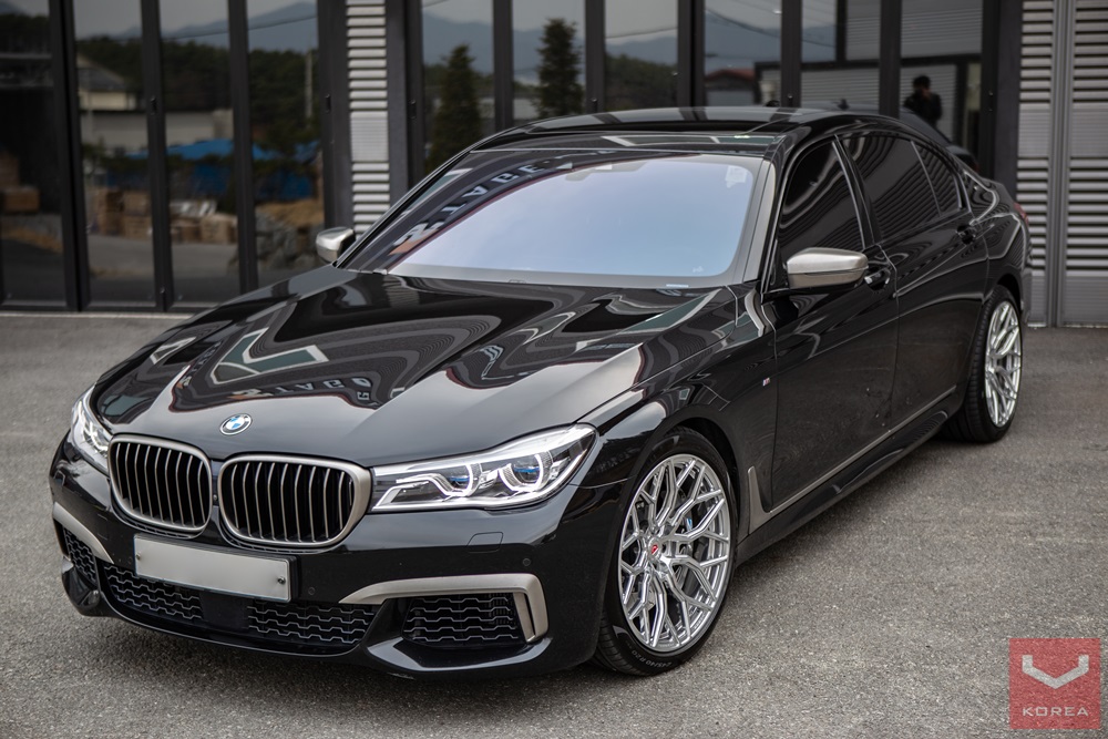 BMW M760Li - 20인치