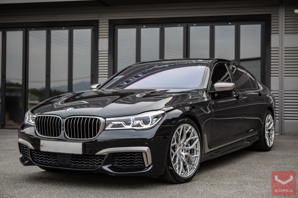 BMW M760Li - 20인치