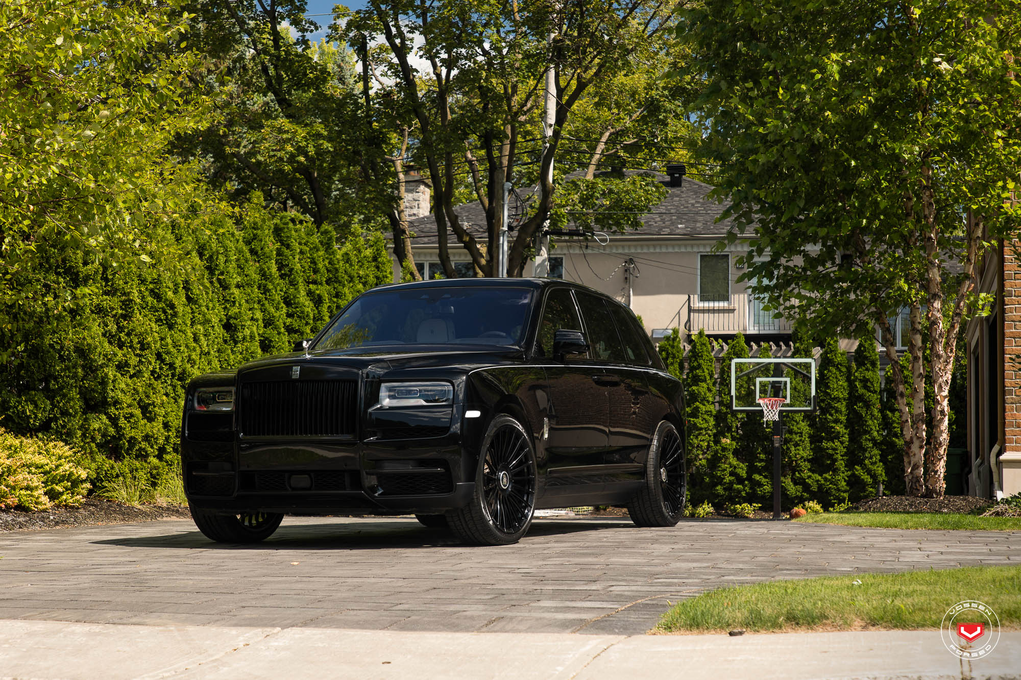 롤스로이스 컬리넌 (Rolls Royce Cullinan)