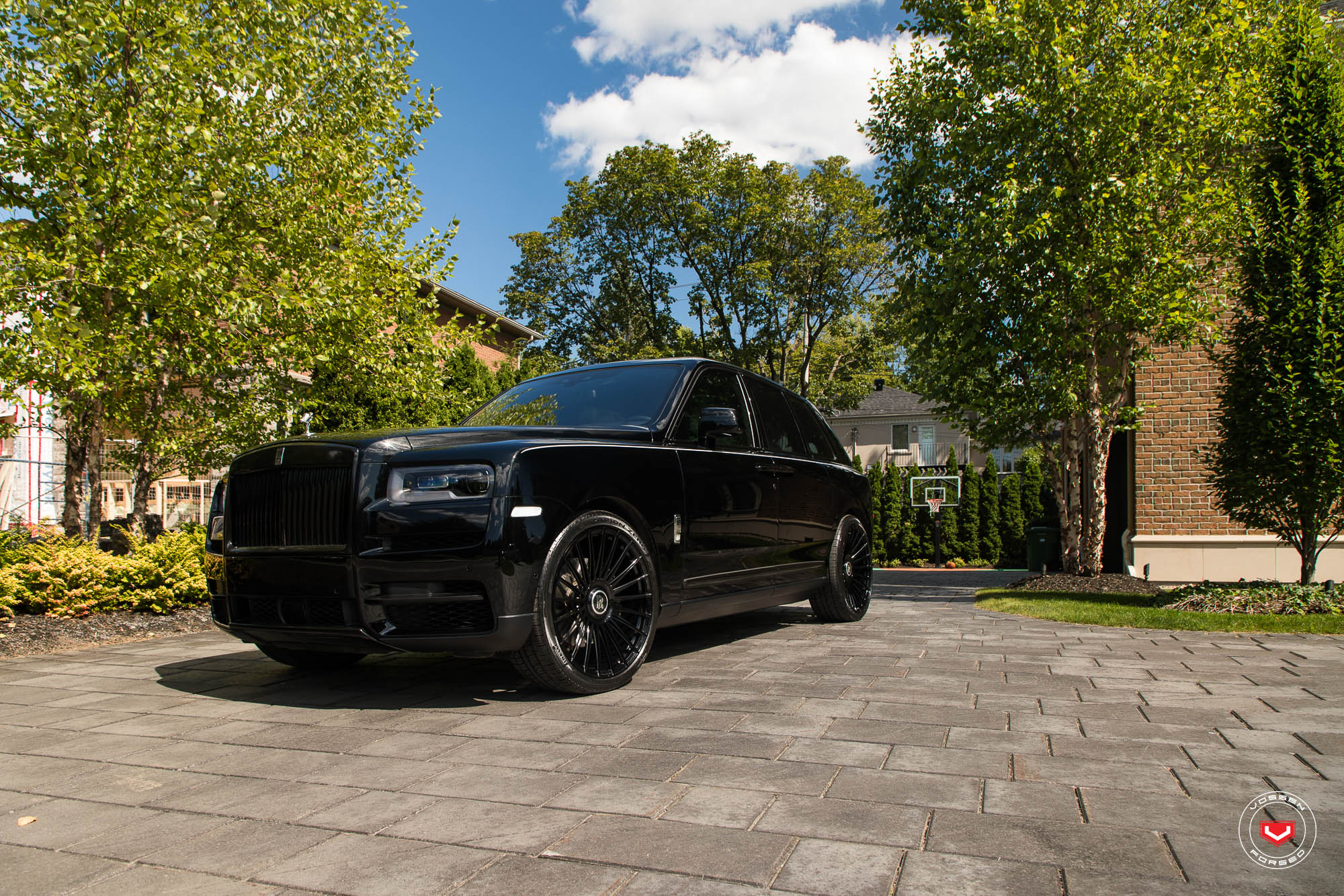 롤스로이스 컬리넌 (Rolls Royce Cullinan)