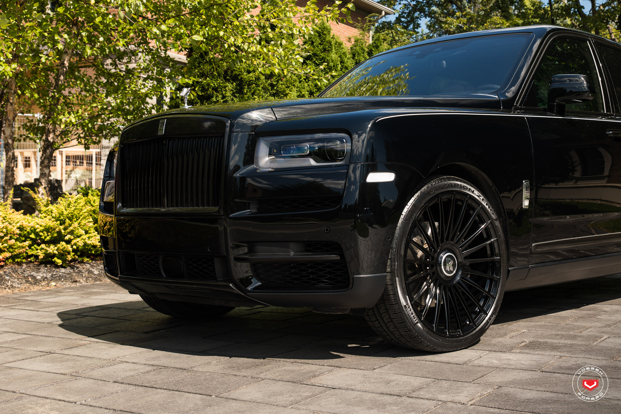 롤스로이스 컬리넌 (Rolls Royce Cullinan)