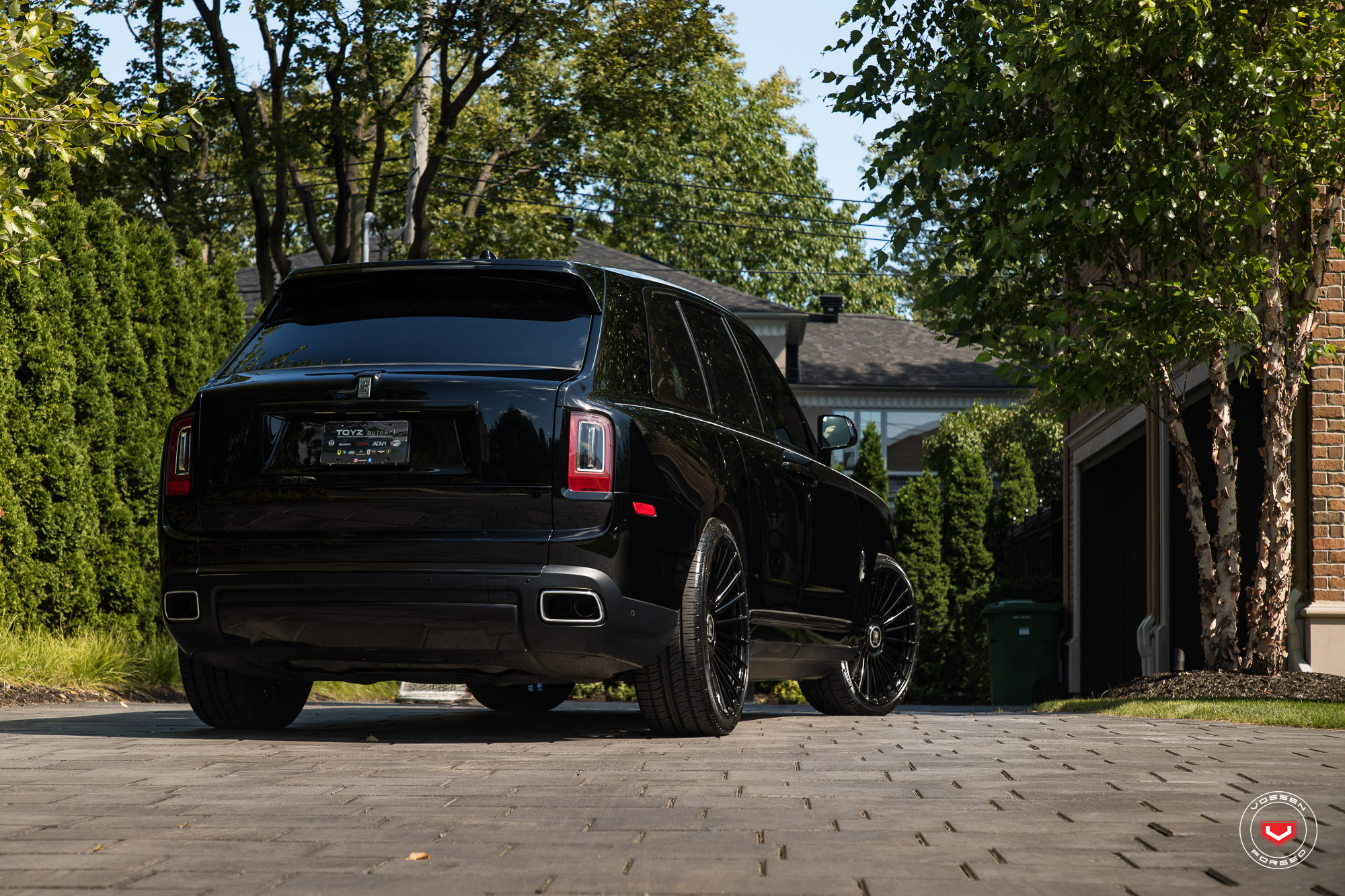 롤스로이스 컬리넌 (Rolls Royce Cullinan)