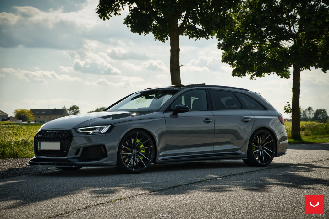 아우디 RS4