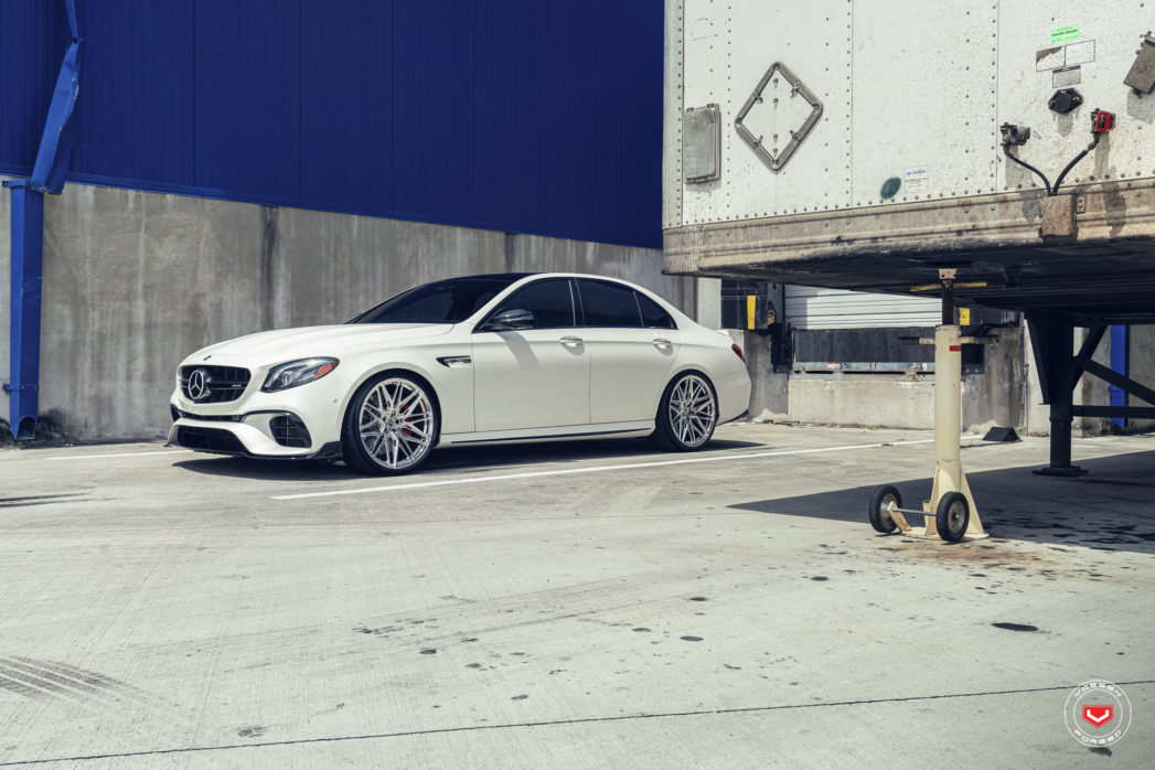 메르세데스 벤츠 E63S AMG