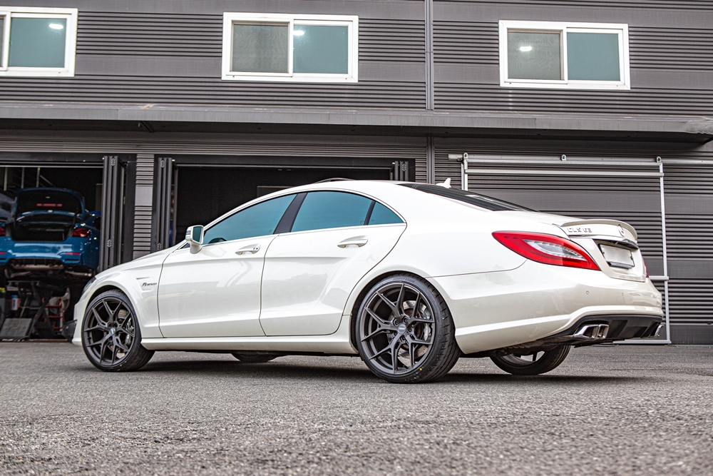 벤츠 CLS63AMG - 20인치