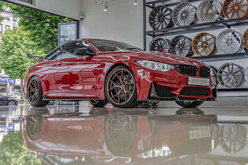 BMW F82 M4 - 20인치