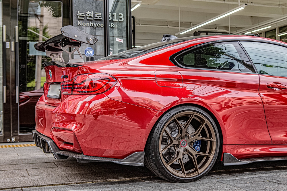 BMW F82 M4 - 20인치