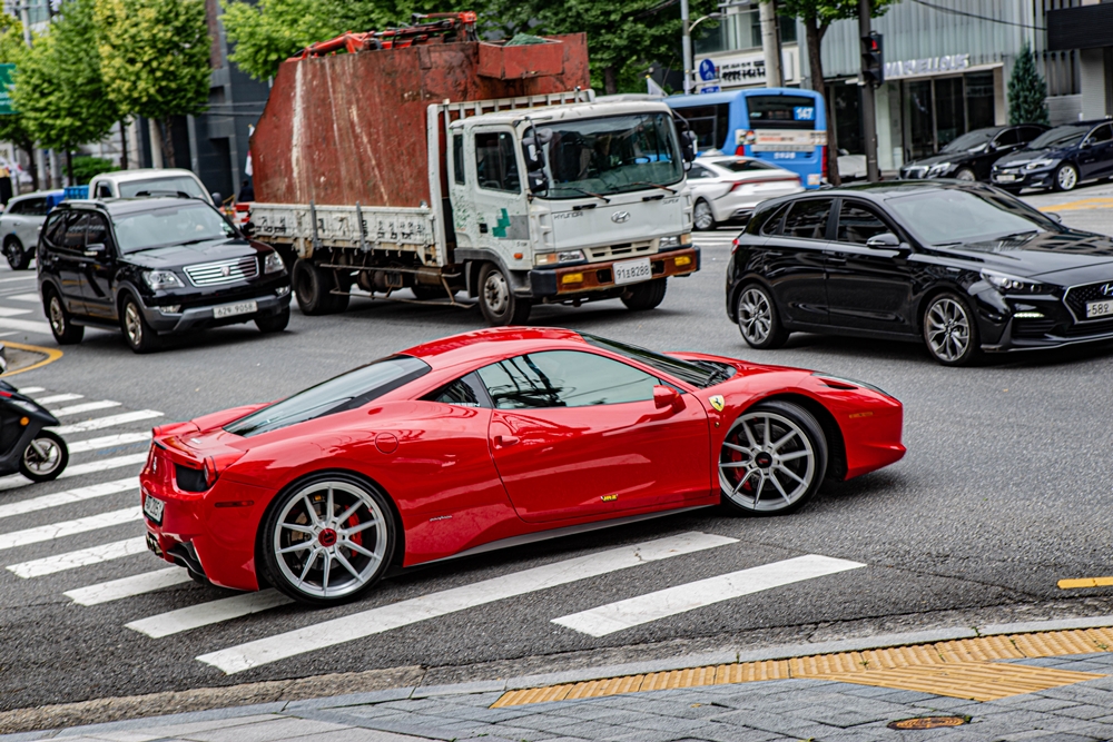 페라리 458 (Ferrari 458)