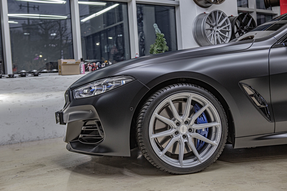 BMW M850i