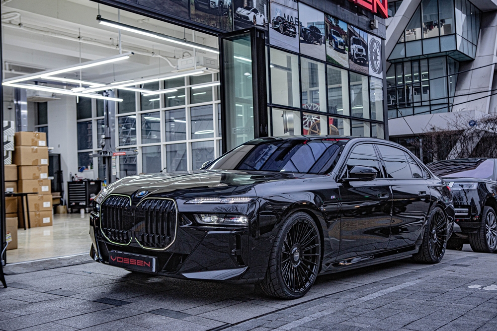 BMW 750e