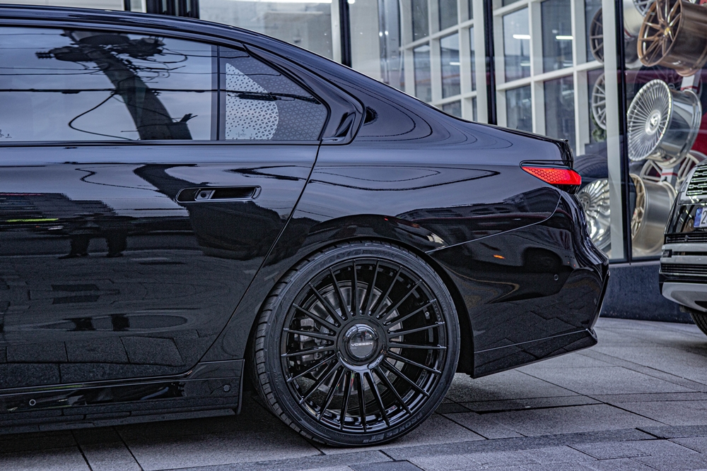 BMW 750e