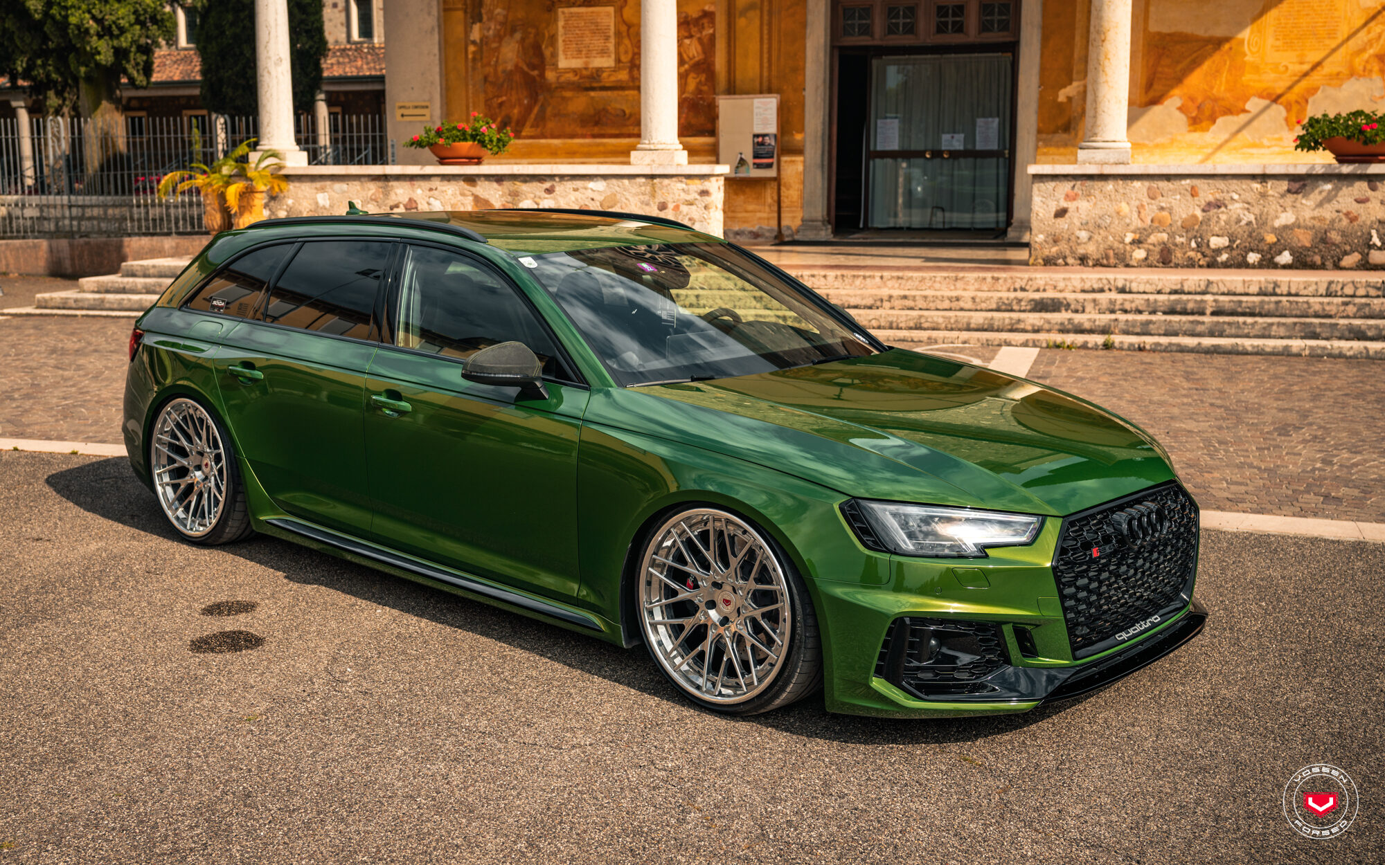 아우디 RS4