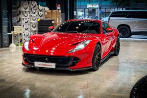 페라리 812 GTS