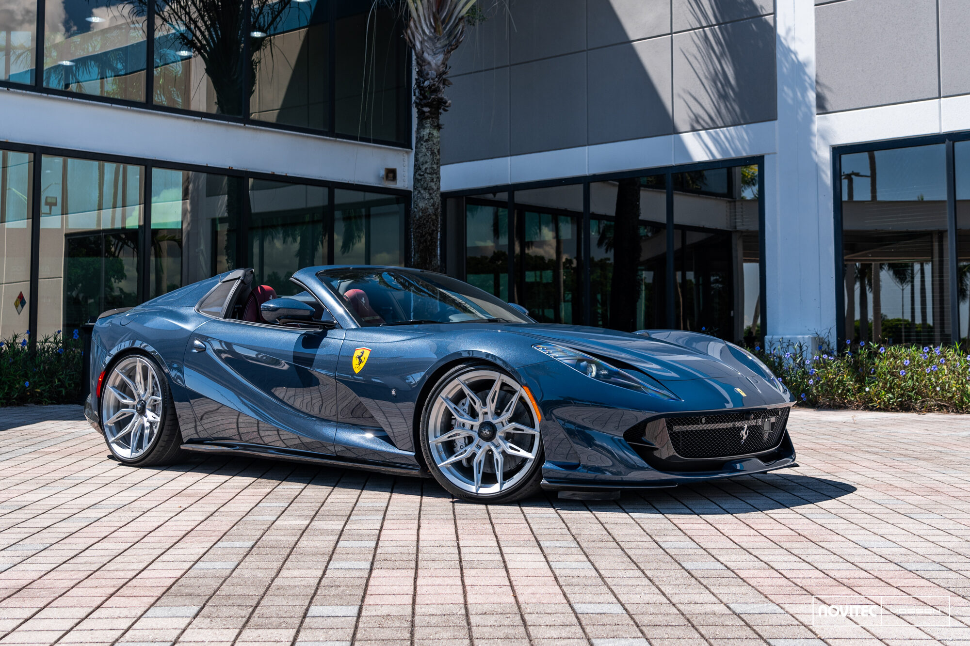 페라리 812 GTS
