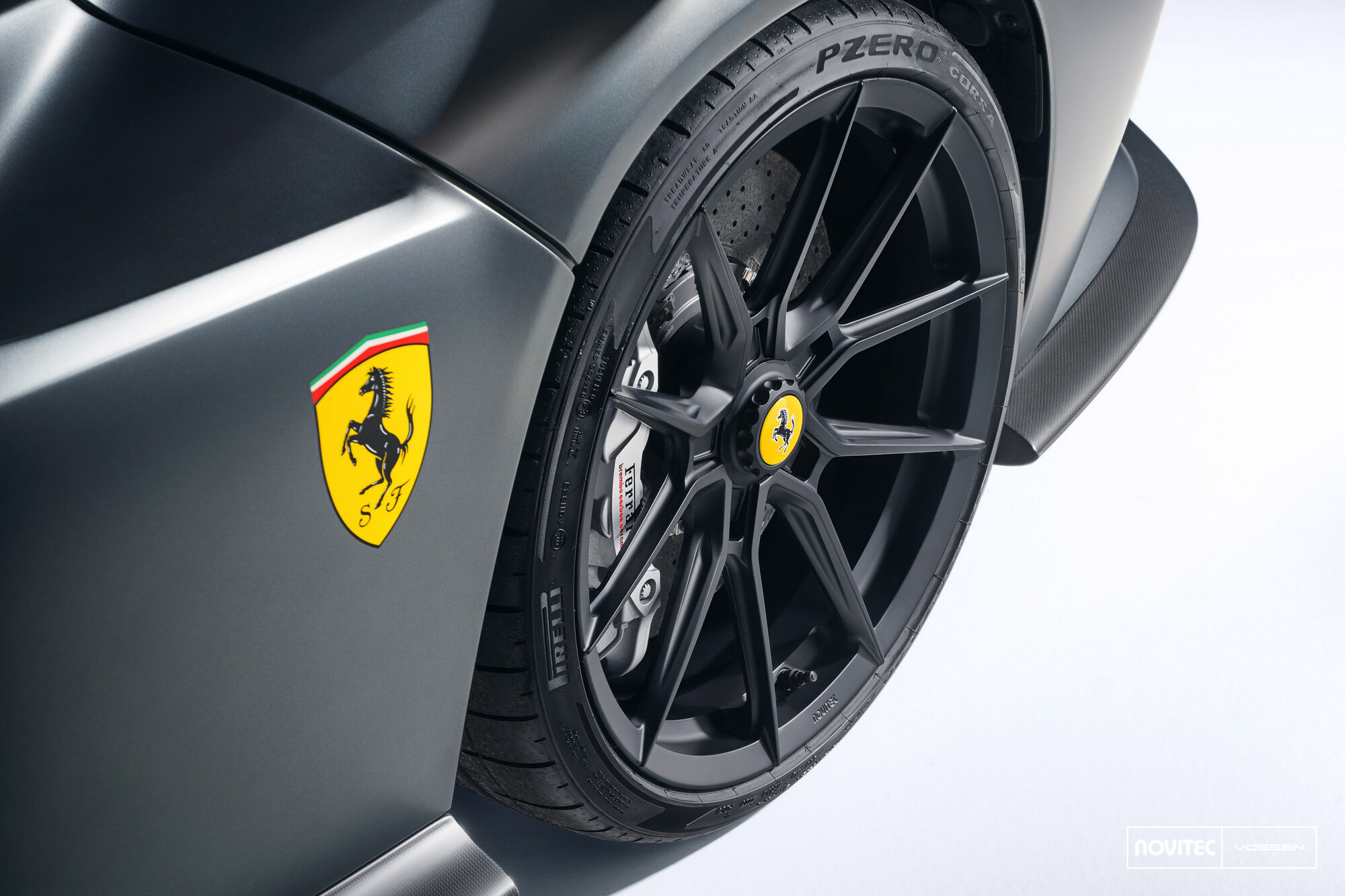 페라리 데이토나 SP3