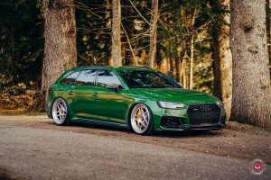 아우디 RS4