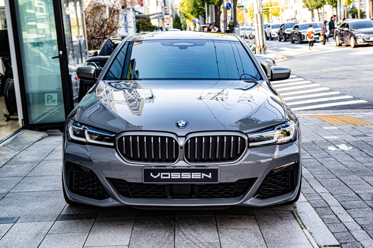 BMW M550i