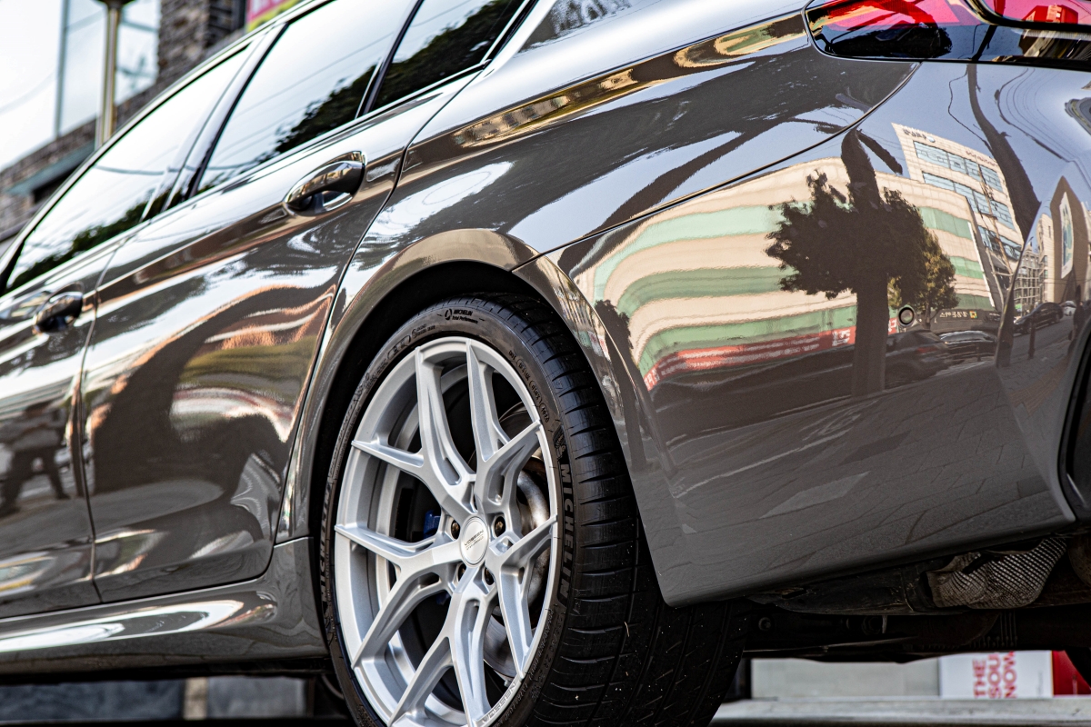 BMW M550i