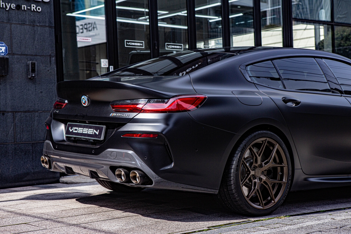 BMW M850i