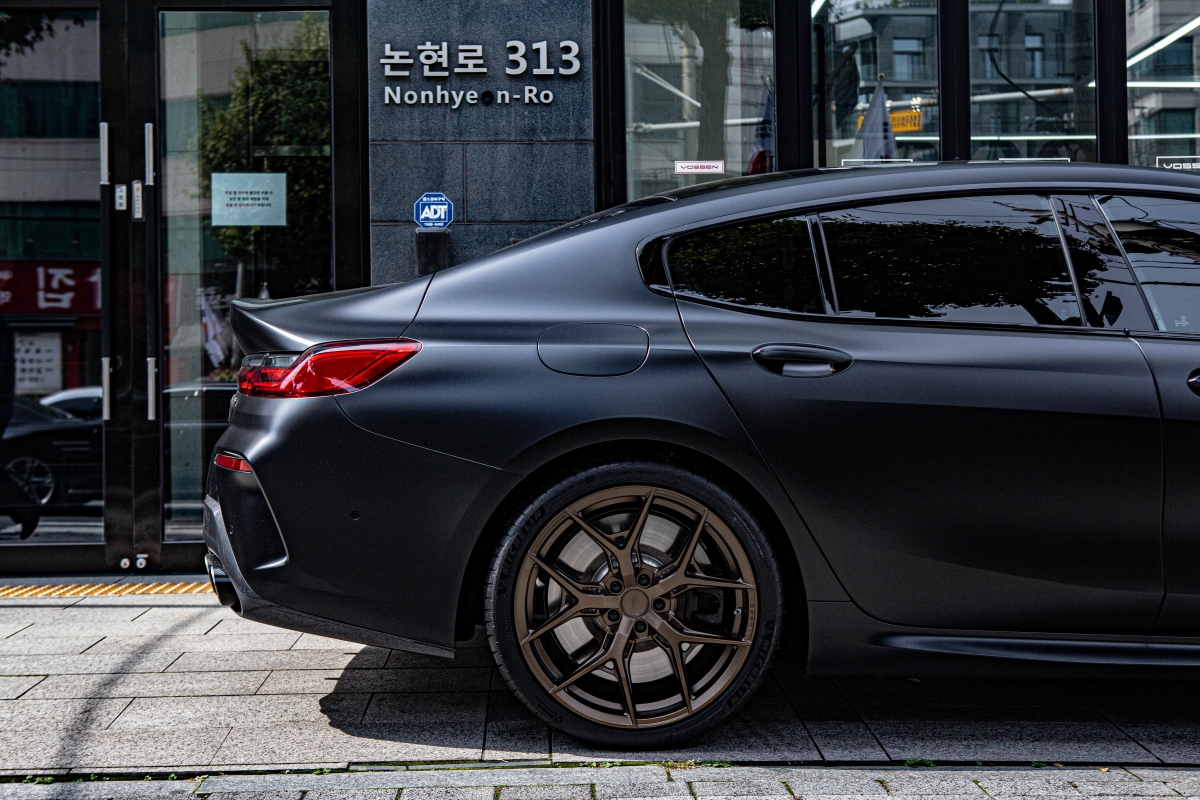 BMW M850i