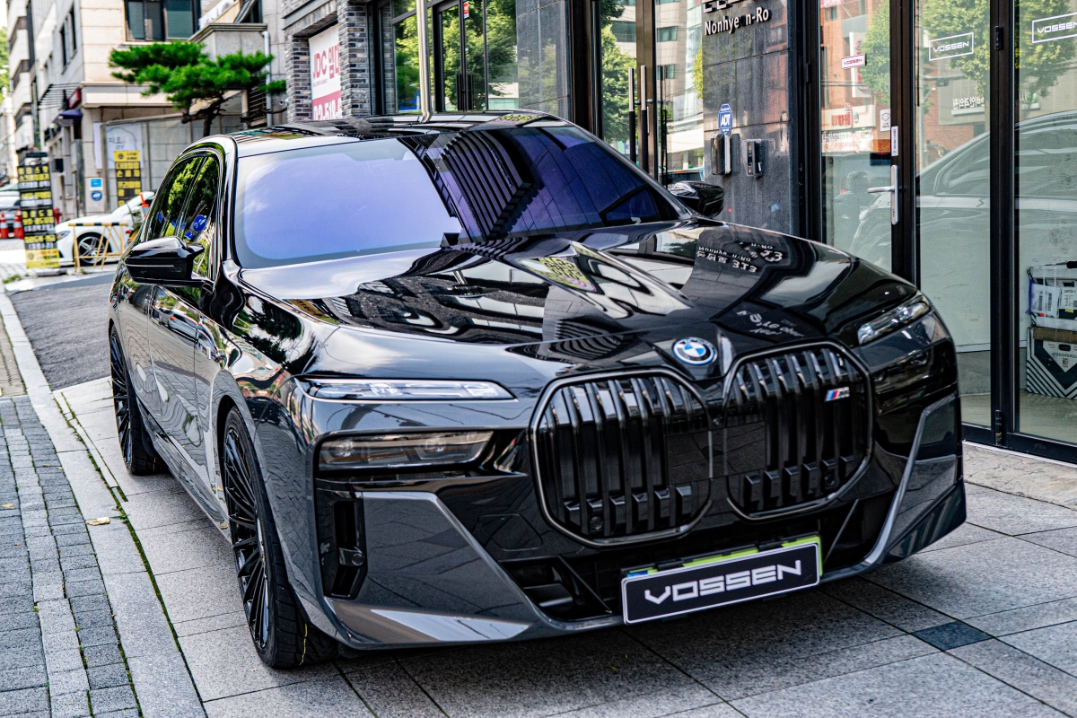 BMW I7 M60