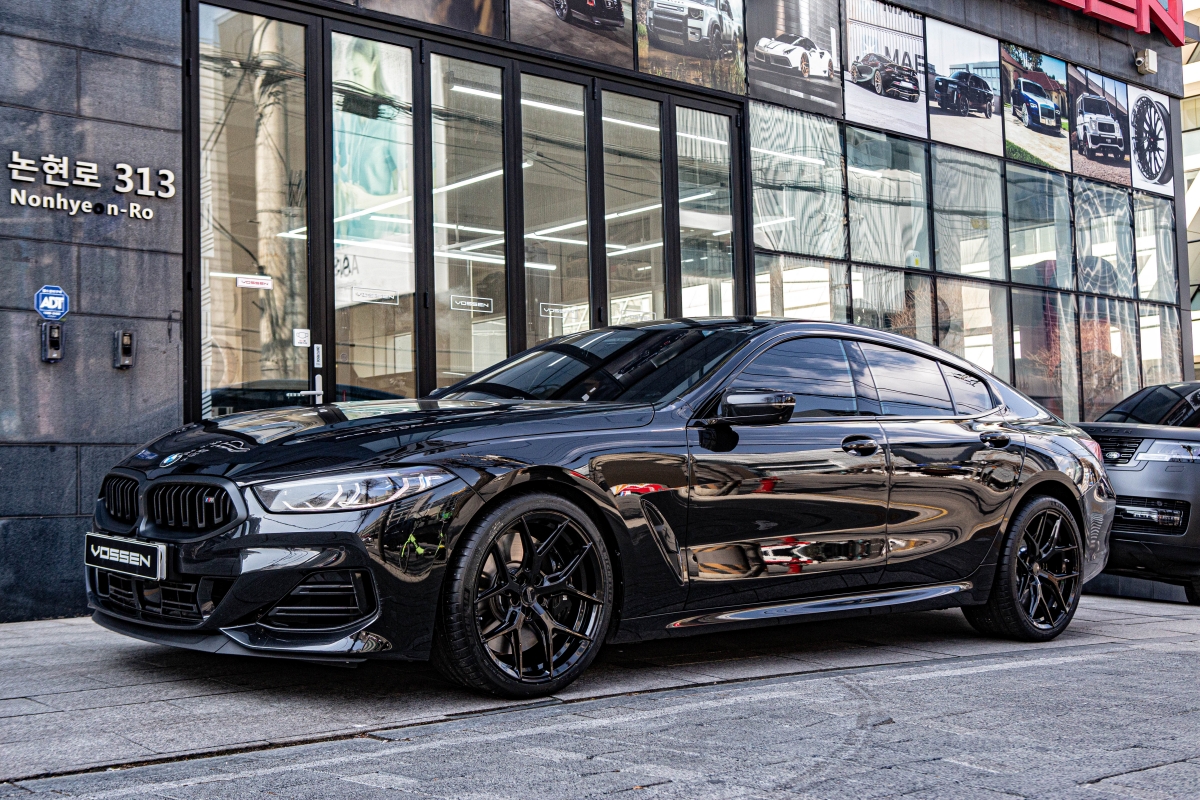 BMW M850i