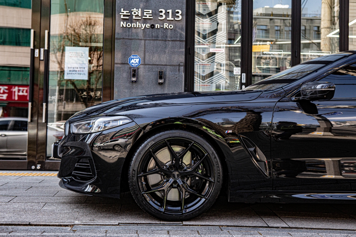 BMW M850i