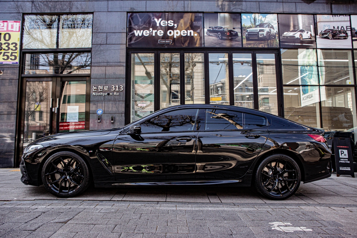 BMW M850i