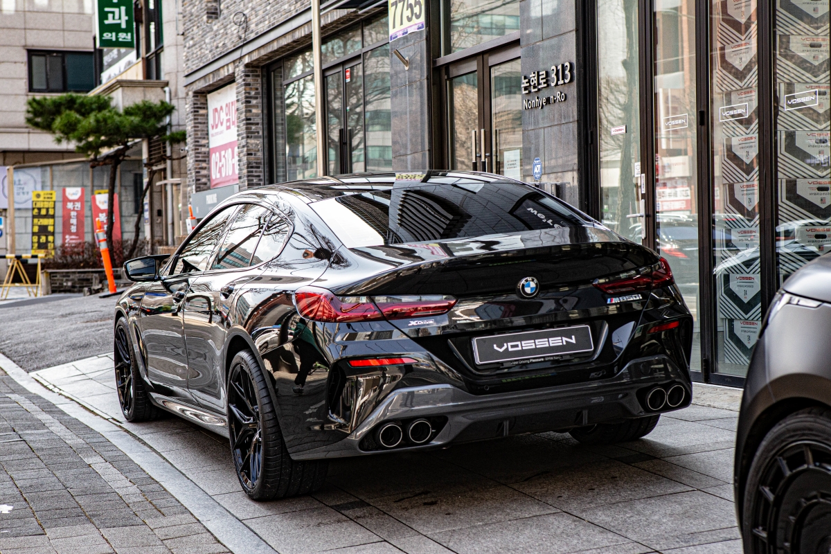 BMW M850i