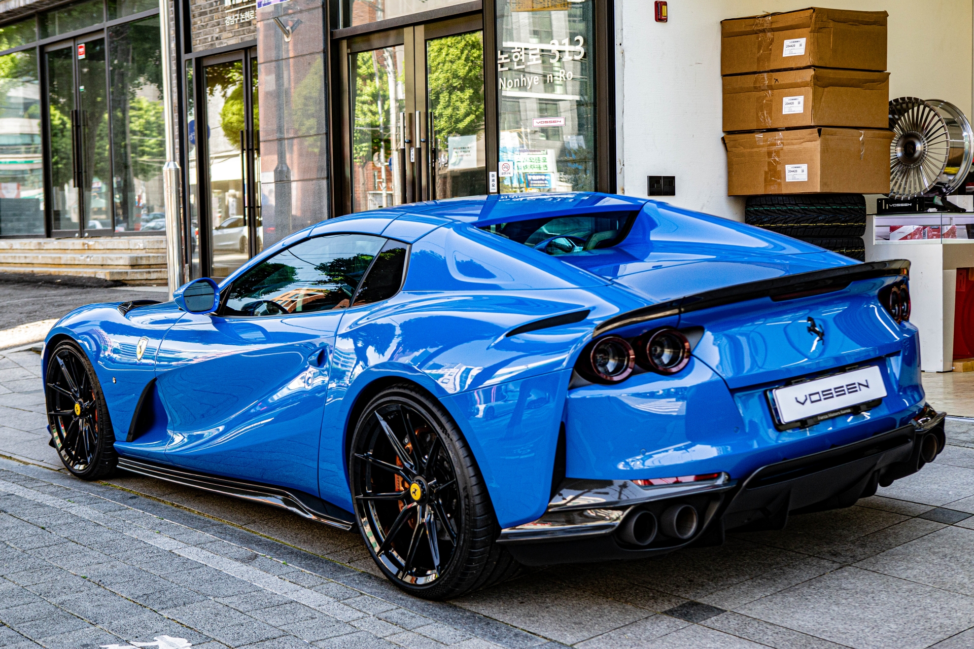 페라리 812GTS